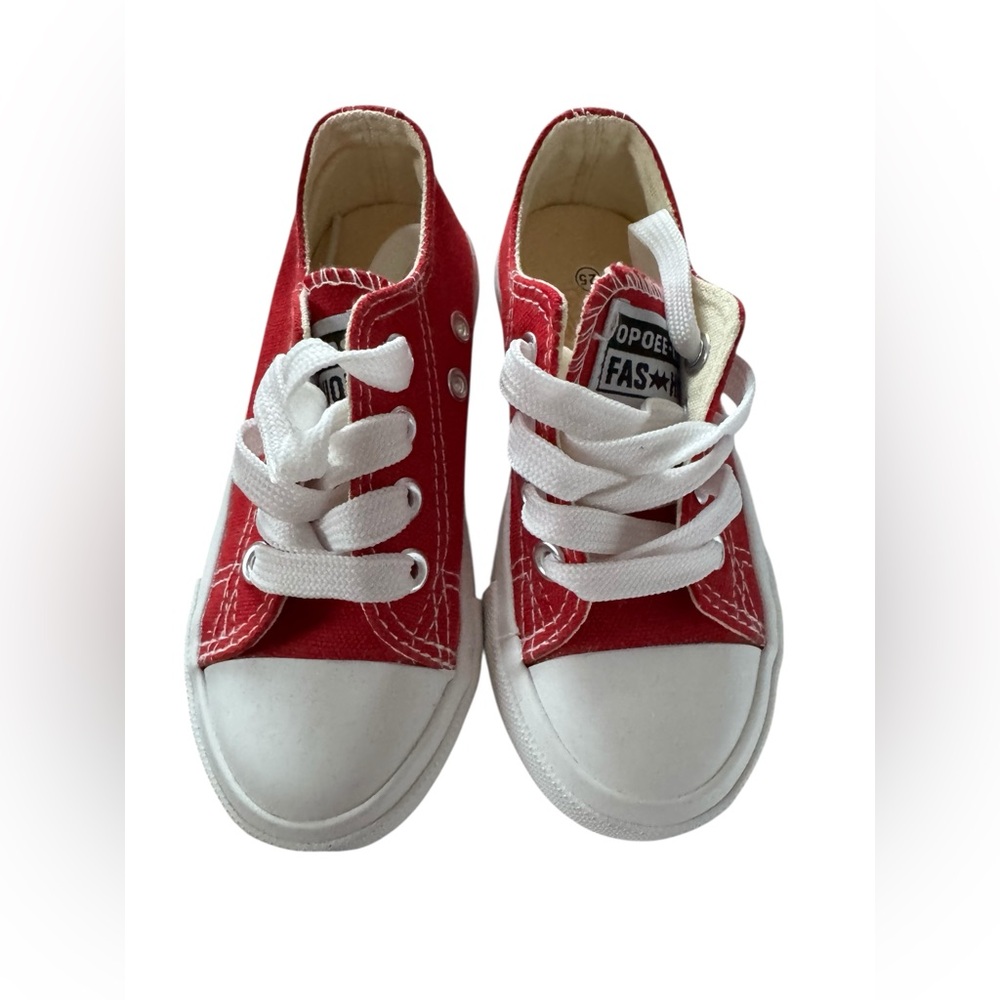 NWOT- Kids Red Canvas Sneakers 👟 with laces. Tennis shoes for children. Sz 25